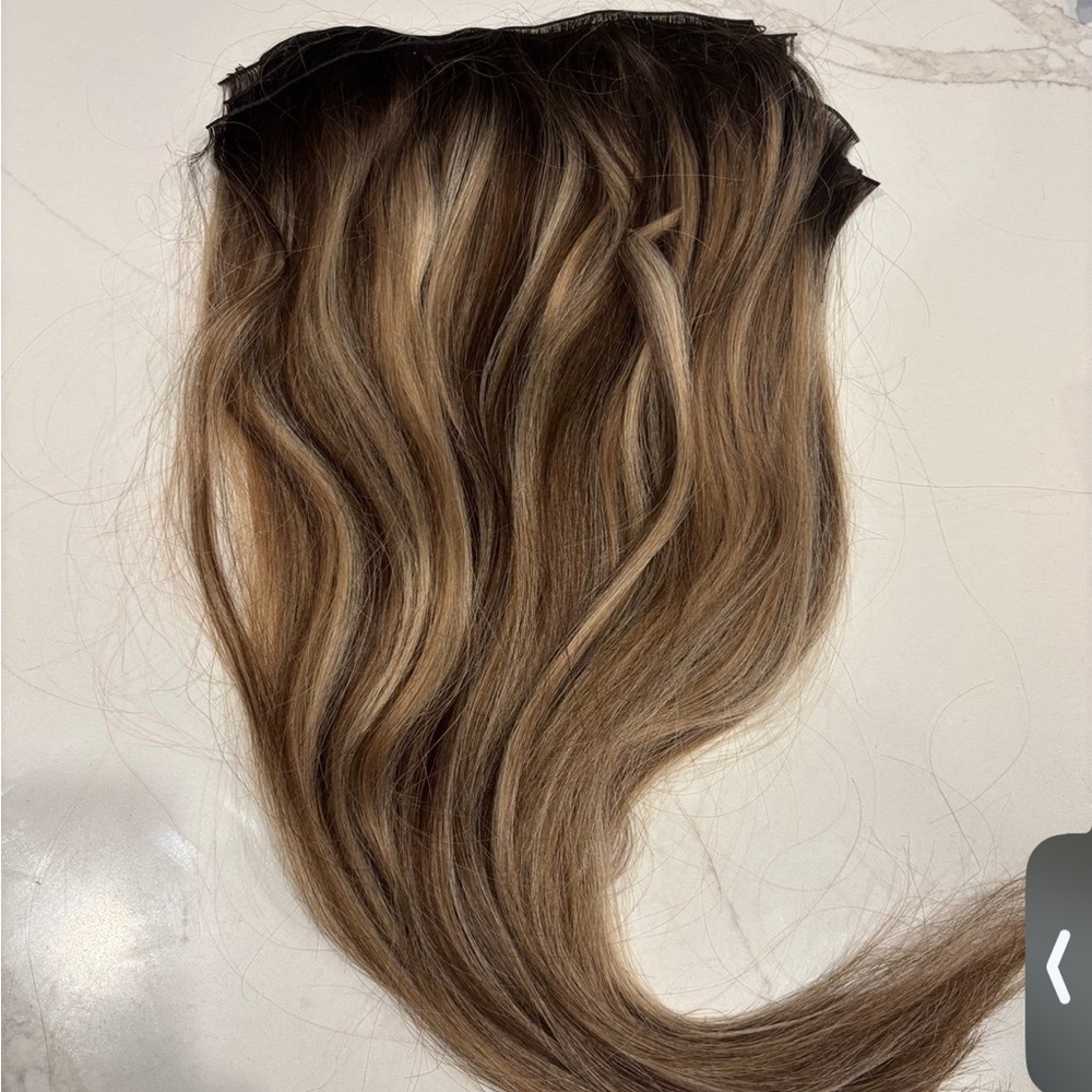 Elegant Brown Hair Extension - Picture 2 of 3